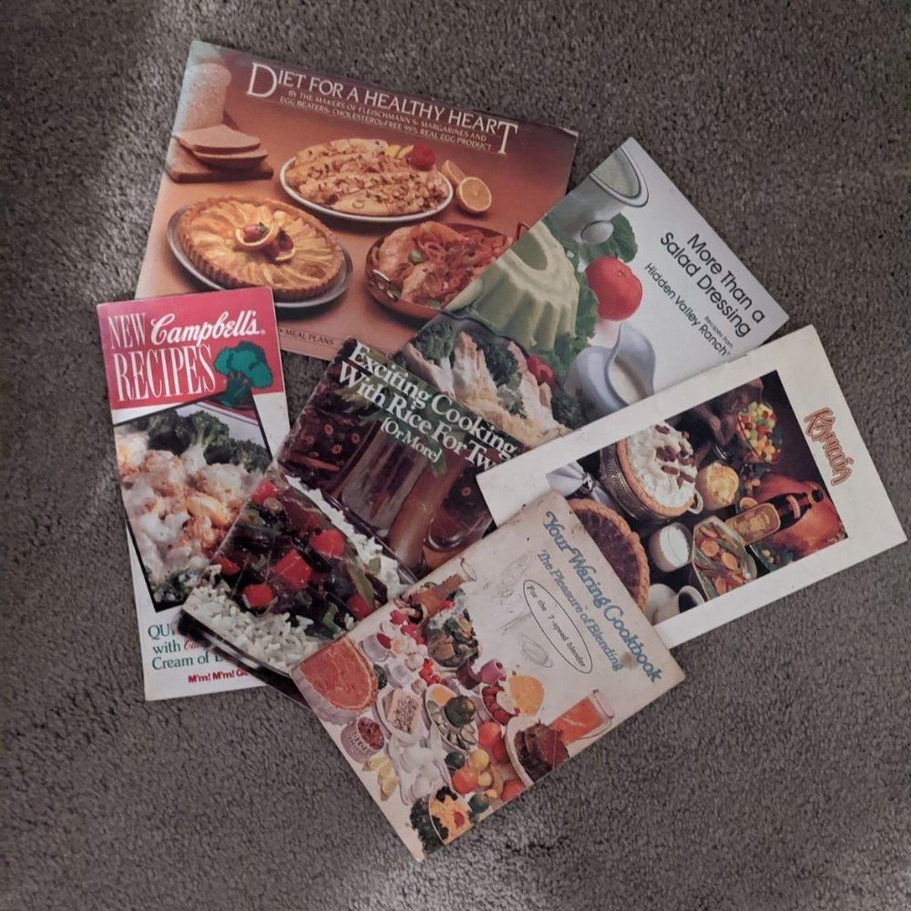 Lot of 6 vintage cooking pamphlets books
